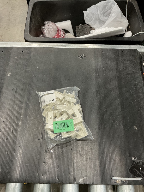 Photo 1 of *See Clerk Notes*
100 Pcs 1/4inch Rigid Pipe Strap,Two Hole Stainless Steel Strap U Bracket, Widened Tube Strap Tension Clip Assortment Kit Heavy Duty Pipe Clamp for Pipe Fixing?16mm?