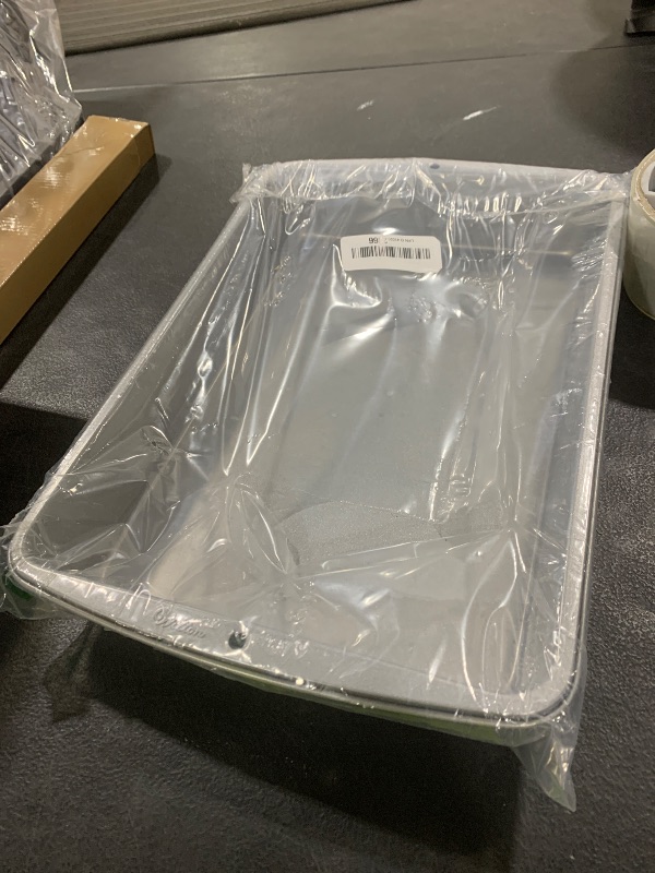 Photo 1 of Wilton Recipe Right Non-Stick Baking Pan with Lid, 9 x 13-Inch, Steel