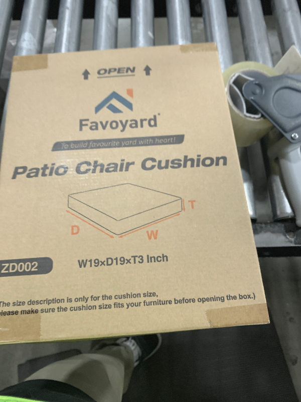 Photo 1 of Favoyard Patio Chair Cushions 19 x 19 x 3 Inch Waterproof Outdoor Seat Cushions for Patio Furniture 3-Year Color Fastness Garden Sofa Couch Chair Pads with Handle & Adjustable Straps Set of 2, Green