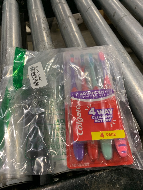 Photo 1 of Colgate Extra Soft Kids Toothbrushes, Advanced Cavity Fighter Kids Toothbrush Pack, Extra Soft Bristles Help Remove Plaque and Stains for a Gentle Clean, for Children Ages 6 and Up, 4 Pack