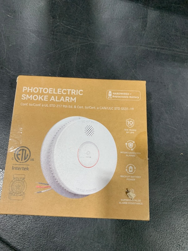 Photo 1 of Jemay  Detector, Photoelectric Smoke Alarm with 9V Backup Battery, Hardwired Interconnected Smoke Detector, Fire Alarm with Test/Silence Button for Home, 1 Pack