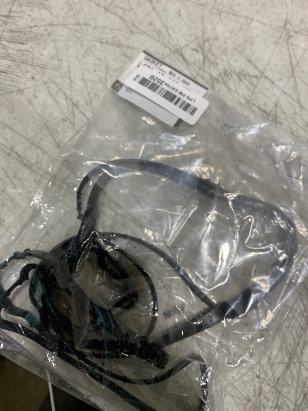 Photo 1 of Genuine Mazda L501-10-230 Valve Cover Seal