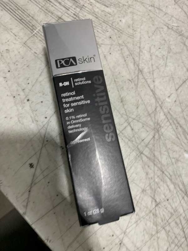 Photo 1 of PCA SKIN Retinol Treatment for Sensitive Skin - Anti Aging Face Serum to Gently Reduce Redness & Minimize Fine Lines & Wrinkles - Contains Vitamin A & Hydrating Niacinamide (1 oz)