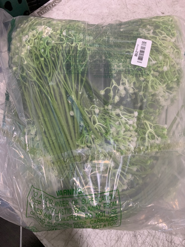 Photo 1 of Yunsailing 80 Pcs Baby's Breath Bulk Wedding Artificial Gypsophila Flowers White Green Realistic Fresh Baby's Breath Flowers Gypsophila Bouquet for Wedding DIY Party Home Garden Decoration(White)