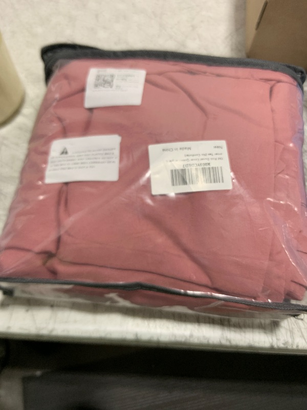 Photo 1 of Old Pink Duvet Cover Queen Size 3 Pcs Mauve Duvet Cover Set Soft Microfiber Minimalist Style Solid Color Comforter Cover with Zipper Corner Ties (No Comforter)