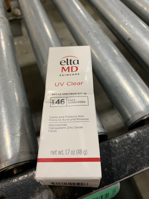 Photo 1 of EltaMD UV Clear Face Sunscreen SPF 46, Oil Free for Face with Zinc Oxide, Dermatologist Recommended Sunscreen Lotion, For Acne-Prone Sensitive Skin, 1.7 oz Pump