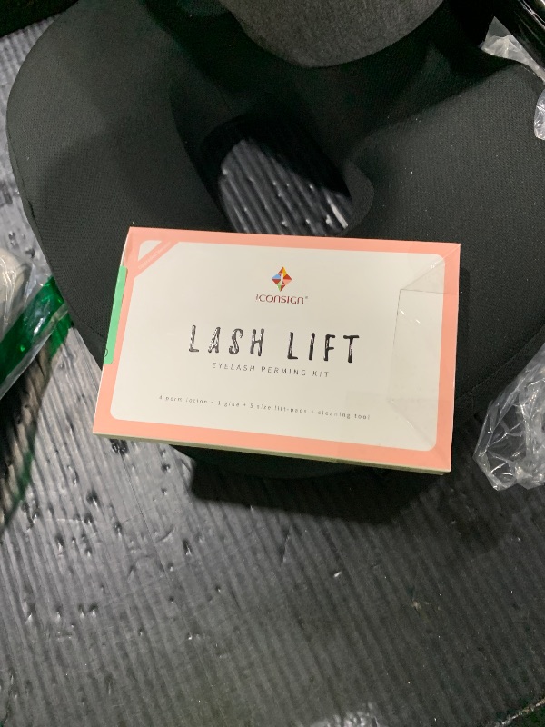 Photo 1 of Lash lift kit