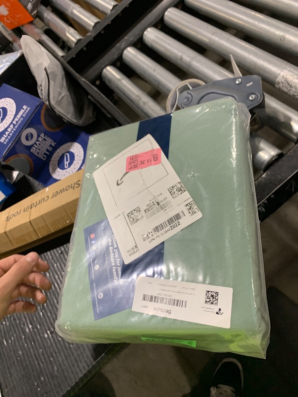 Photo 1 of Bedsure Sage Green Duvet Cover Full Size - 3 Pieces Prewashed Extra Soft Cotton-Like Bedding Set, Includes 1 Duvet Cover 80x90 Inches with Zipper Closure & 2 Pillow Shams, Comforter Not Included