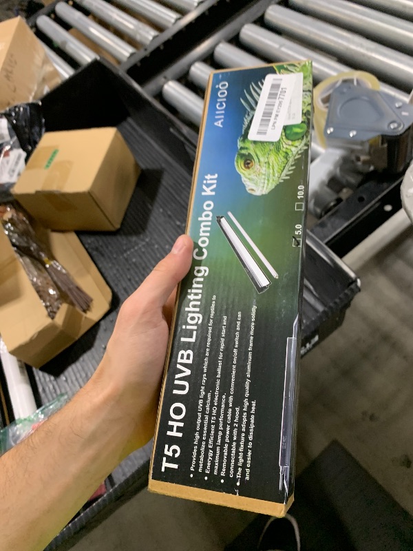 Photo 1 of Aiicioo T5 UVB Lighting Combo Kit 8W - Reptile Light Fixture and T5 5.0 UVB Light Bulb for Bearded Dragon Leopard Gecko (12Inch 8W)