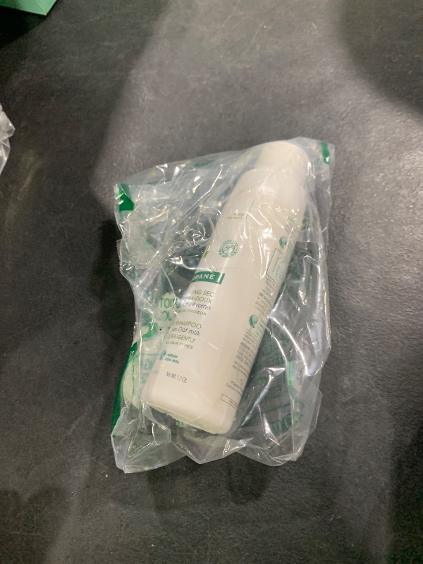 Photo 1 of Klorane Dry Shampoo with Oat Milk - Eco-Friendly Non-Aerosol Formula - Vegan & Dermatologist Tested - Ultra-Gentle Powder Formula with Plant-Based Ingredients - Fully Recyclable Bottle - 1.7 oz.