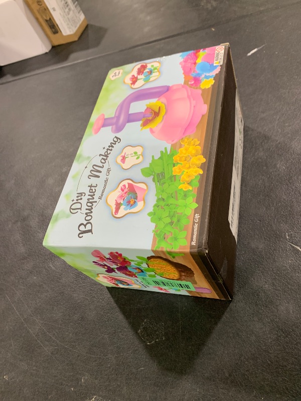 Photo 1 of Zappyway Fabric Flower Bouquets Toys - Creative DIY Crafts for Girls Ages 4-8, Unique Floral Market Toy, Inspiring Arts & Crafts Educational Set, Perfect for Preschool Learning and Birthday Gifts