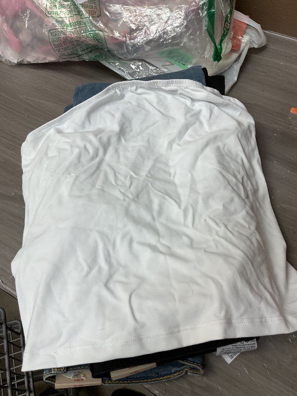 Photo 1 of Trendy Queen Womens Strapless Tube Tops Basic Backless Sleeveless Bandeau Going Out Crop Tops Cute 2025 Summer Clothes White S