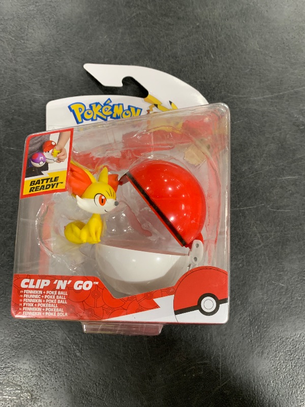 Photo 1 of Pokémon PKW3132 - Clip 'n'Go Poké Balls - Fynx & Pokéball, Official Pokéball with 5 cm Figure