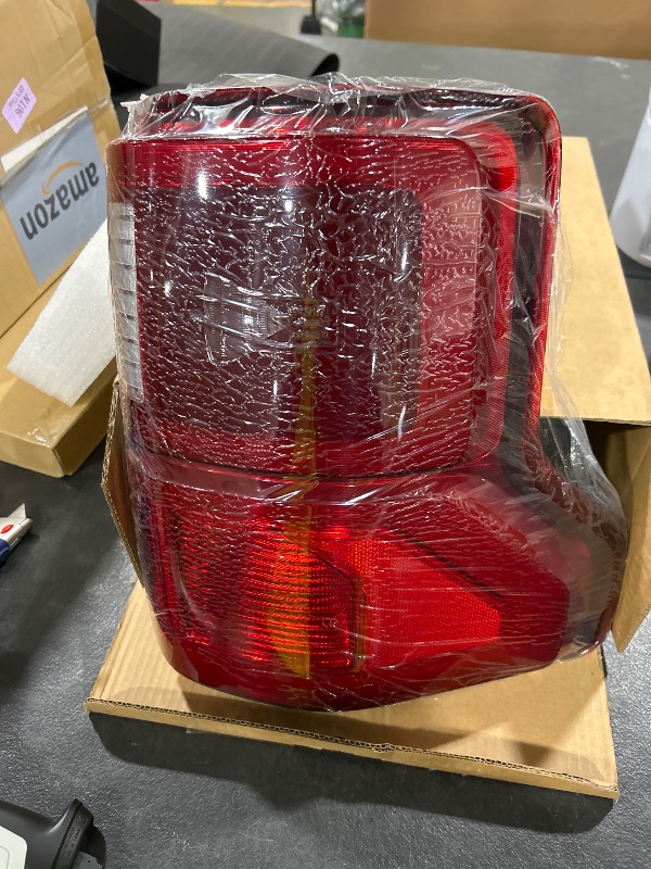 Photo 1 of LED Tail Light Assembly For Ford F150 2018 2019 2020 With Blind Spot Rear Lamp Taillight KL3Z13405B (Left Driver Side)