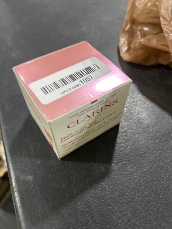 Photo 1 of Clarins NEW Multi-Active Day Cream SPF 15 with Niacinamide | Smooth Fine Lines | Visibly Tighten Pores | Even Tone and Texture | Boost Glow | Strengthen Moisture Barrier | All Skin Types | 1.7 Ounces
