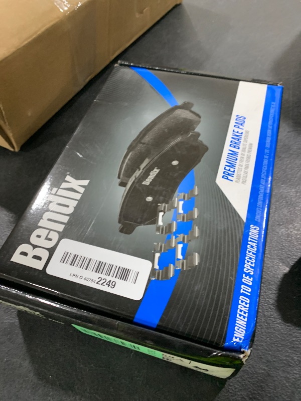 Photo 1 of Bendix Premium SBC1169A Ceramic Front Brake Pads for Buick Enclave 2017-2008, Chevrolet Traverse 2017-2009, GMC Acadia 2016-2007, Acadia Limited 2017, Saturn Outlook 2010-2007