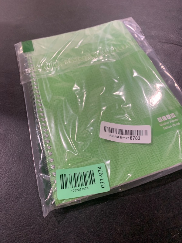 Photo 1 of Elan Publishing Company Deluxe Full-Year Student Planner for High School 40 Weeks (HS-90)