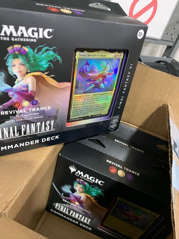 Photo 1 of Magic: The Gathering - Final Fantasy Commander Deck Bundle (3 Decks) ALL SAME DECK