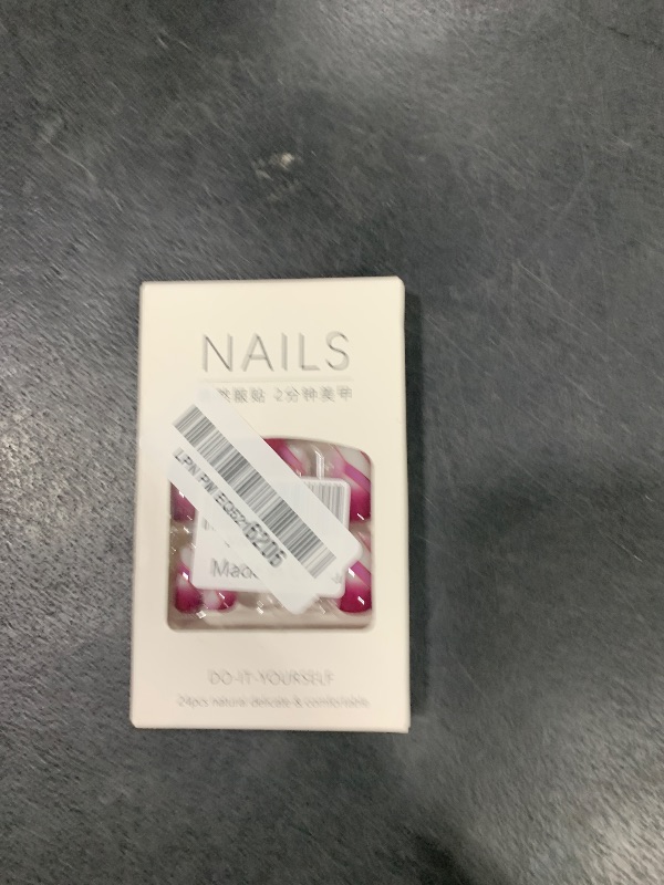 Photo 1 of 24Pcs Square Press on Nails Medium Fake Nails with Glossy Full Cover False Nails and Wine Red Broken Glass Pattern Acrylic Nails for Women Manicure