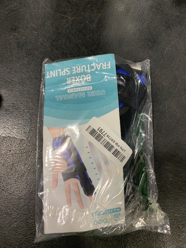 Photo 1 of fibee Boxer Fracture Splint, Pinky Finger Splint, Adjustable Two Finger Brace for 4th or 5th Finger, Metacarpal Splint Hand Brace for Arthritis Fracture Broken Mallet Dislocated Trigger Finger(S/M)