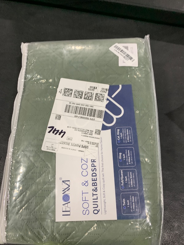 Photo 1 of Oversized California King Size Quilt Set 3 Pieces, Olive Green Bedspread-118''x106'', Soft Summer Quilt/Coverlet, Lightweight Bedding Sets for All Seasons (Includes 1 Quilt, 2 Shams)