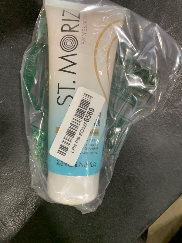 Photo 1 of St Moriz Skin Primer Advanced Pro Formula 200ml