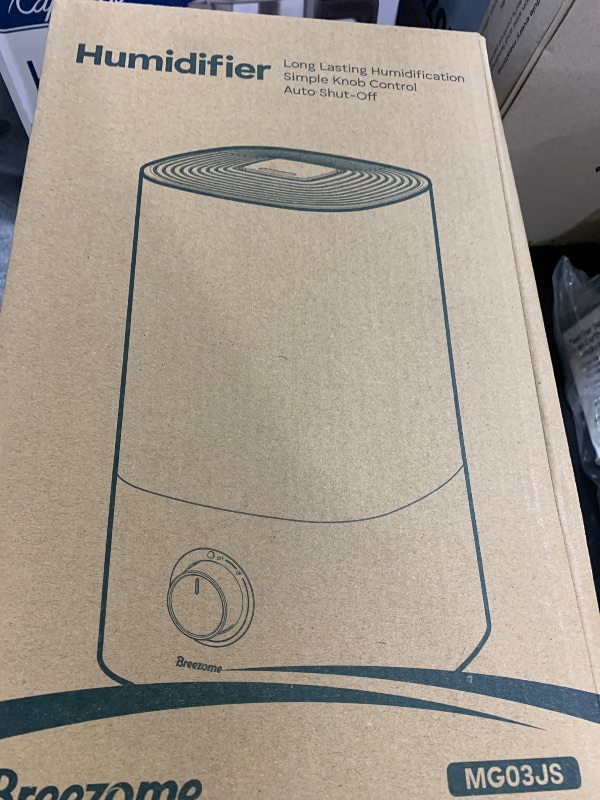 Photo 1 of BREEZOME 4L Humidifiers for Bedroom, Essential Oil Diffuser, Top Fill Cool Mist Ultrasonic Humidifiers for Baby, Plants, Nursery, Humidifier for Large Room Last up to 50 Hours, Quiet Operation