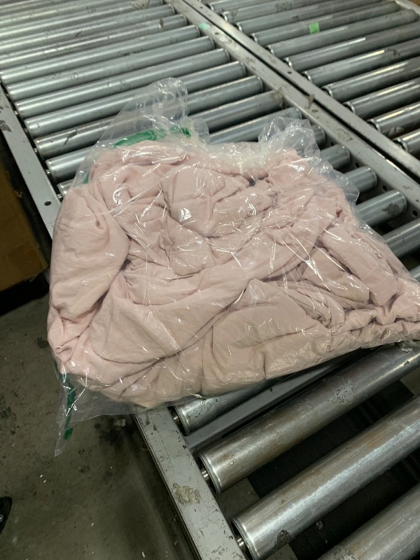 Photo 1 of CHOSHOME Cooling Comforter Twin Size,Cooling Blanket with Q-Max 0.45 Arc-Chill Cooling Fiber,Cool Sleeping Summer Blanket for Night Sweats Hot Sleeper (60" x 90", Pink