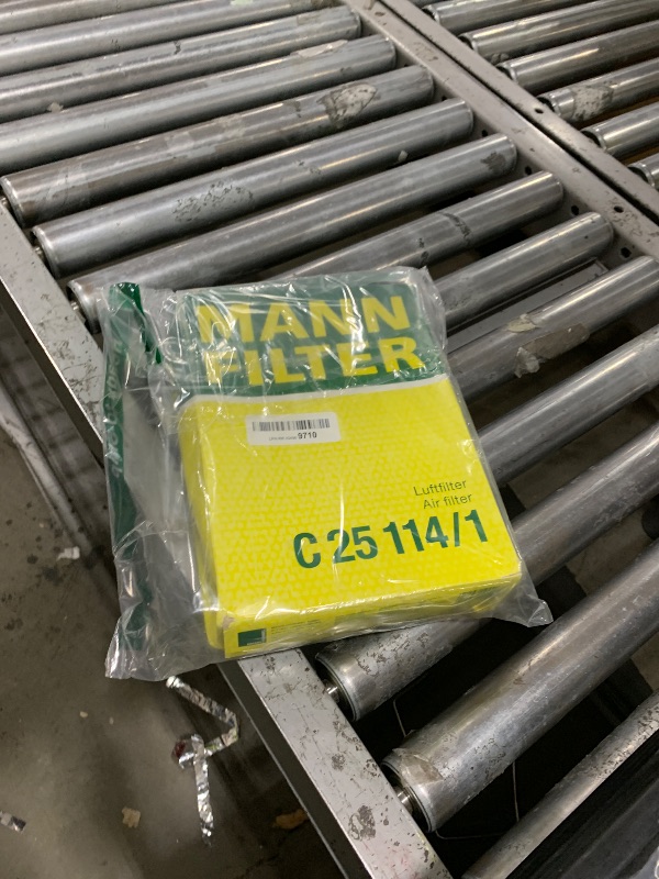 Photo 1 of Mann Filter C 25 114/1 Air Filter