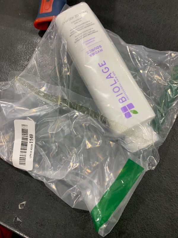 Photo 1 of Biolage Hydra Source Shampoo - Softens & Adds Shine, For Dry Hair, Infused with Fermented Aloe & Micro-Filtered Hyaluronic Acid, Vegan & Paraben-Free