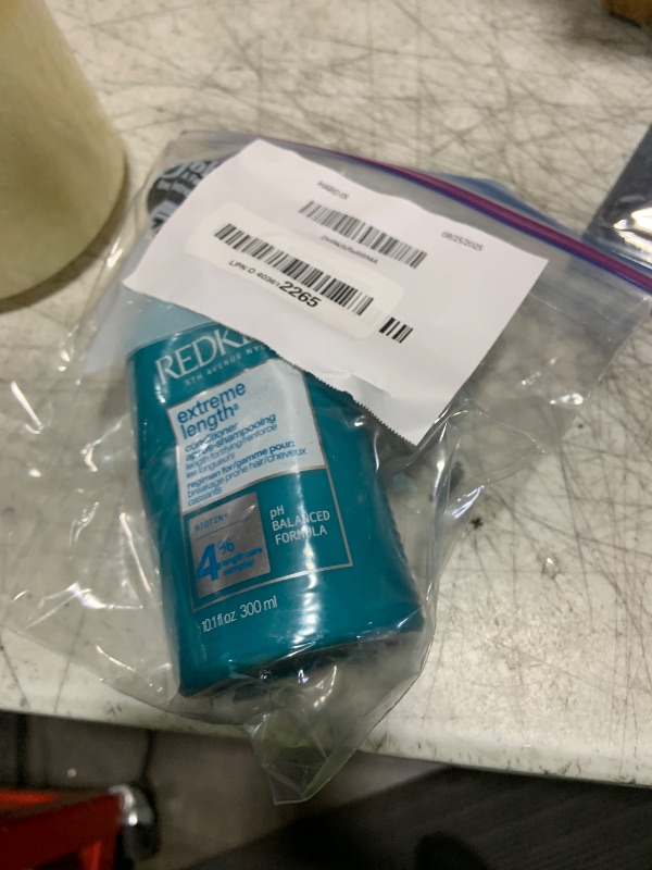 Photo 1 of Redken Extreme Length Conditioner For Damaged Hair - Fortifies, Strengthens and Conditions Hair, Infused With Biotin & Castor Oil For Hair Growth, 10.1 Fl Oz