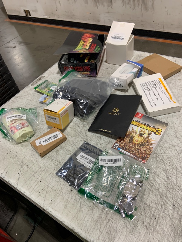 Photo 1 of bag lot. misc. items
----final sale / no returns -- 