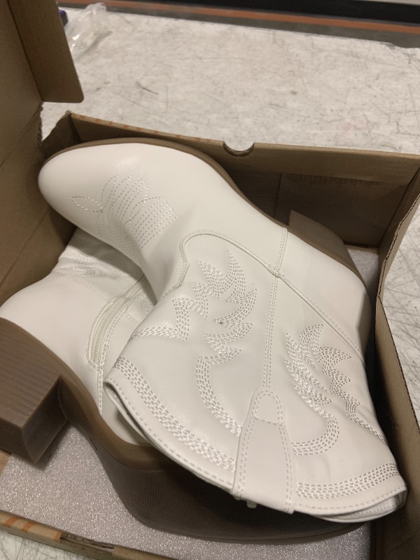 Photo 1 of GLOBALWIN Women's White Mid Calf The Western Cowboy Boots Fashion Cowgirl Boots For Women Low Heel Size 10M