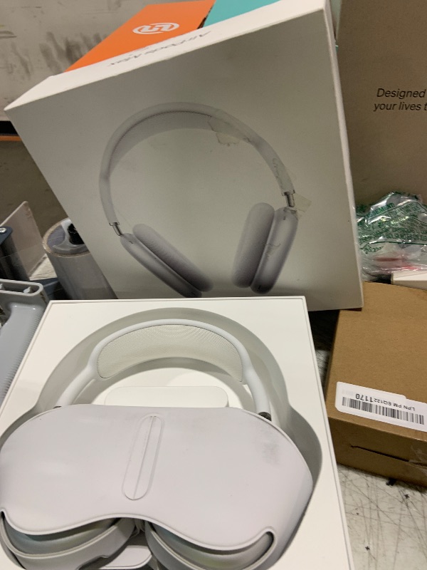 Photo 1 of Apple AirPods Max Wireless Over-Ear Headphones, Active Noise Cancelling, Transparency Mode, Personalized Spatial Audio, Dolby Atmos, Bluetooth Headphones for iPhone – Silver