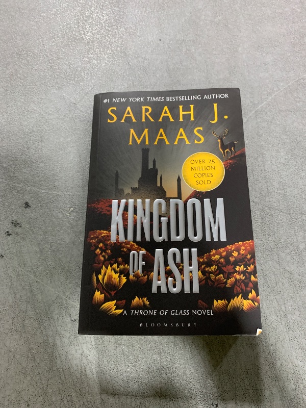 Photo 1 of Kingdom of Ash: From the # 1 Sunday Times best-selling author of A Court of Thorns and Roses (Throne of Glass)