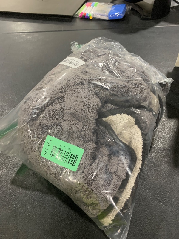 Photo 1 of The Rag Company Gauntlet Car Drying Towel - 70/30 Korean Microfiber, Dries Faster Without Scratching, 900gsm, 30x36 inches, Ice Grey/Grey, Pack of 1