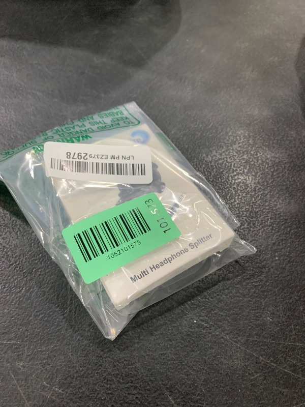 Photo 1 of LP Headphone Splitter, Nylon-Braided 3.5mm Audio Stereo Splitter, Male to 3 Female Ports for MacBook, Mac, iPad, iPhone(?6), iPod, Tablet, Laptop, PC, Earphone, Kindle, MP3 Player, Speaker & More