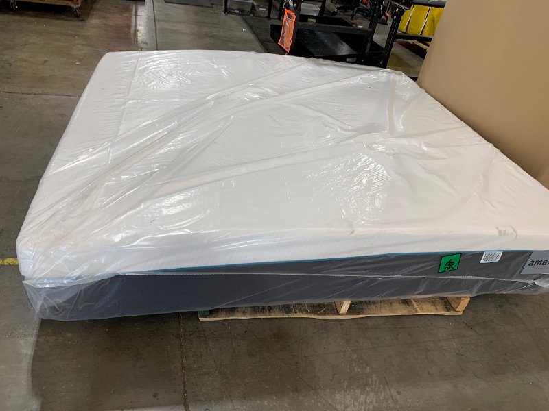 Photo 1 of ZINUS 10 Inch King Cooling Essential Memory Foam Mattress [NewVersion], Fiberglass Free, Medium Feel, Breathable Cooling Layers, Certified Safe Materials