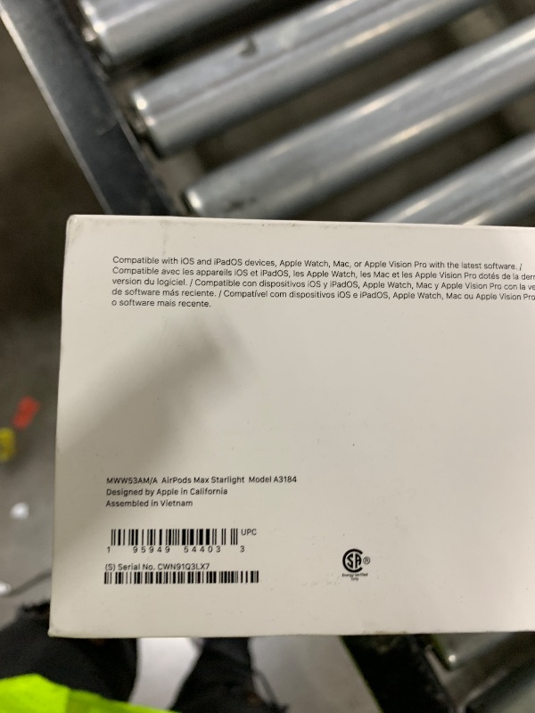 Photo 1 of Apple AirPods Max Wireless Over-Ear Headphones, Pro-Level Active Noise Cancellation, Transparency Mode, Personalized Spatial Audio, USB-C Charging, Bluetooth Headphones for iPhone - Starlight