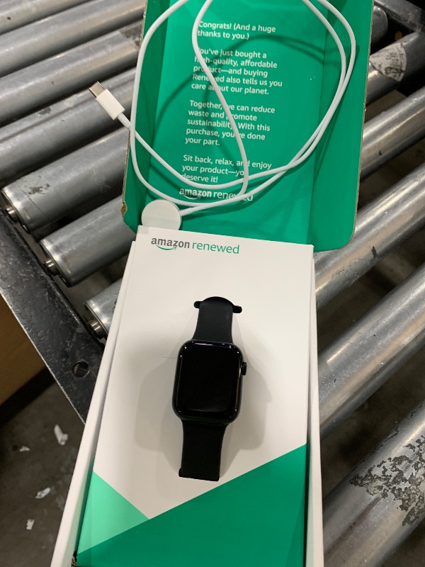 Photo 1 of Apple Watch Series 9 [GPS, 45mm] - Midnight Aluminum Case with Midnight Sport Band, M/L (Renewed Premium)