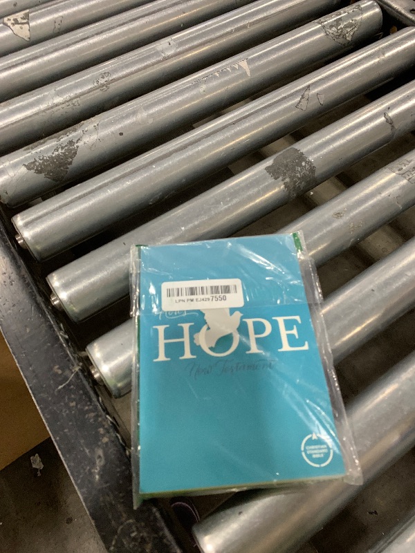 Photo 1 of Here's Hope New Testament: Christian Standard Bible