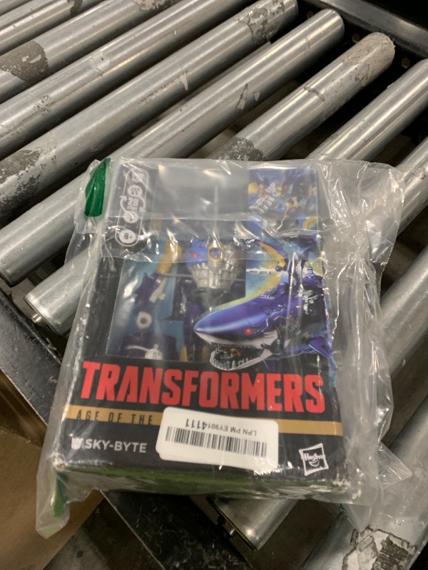 Photo 1 of Transformers Age of The Primes Voyager Class Sky-Byte, 7-inch Converting Action Figure, Robot Toys for Ages 8+