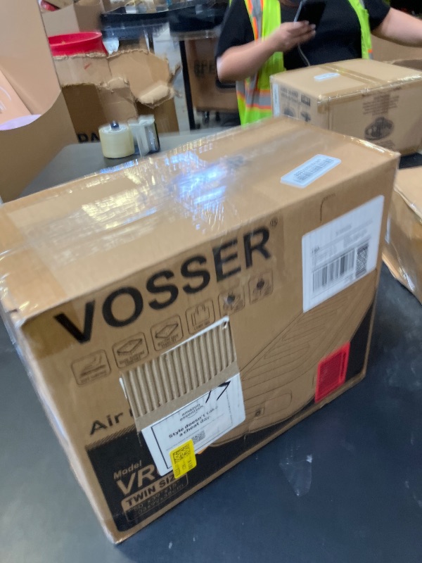 Photo 1 of VOSSER Twin Air Mattress with Built-in Pump,Fast & Easy Inflation/Deflation Inflatable Mattress, Foldable Blow Up Mattress with Storage Bag, Inflatable Bed for Home, Camping & Guests