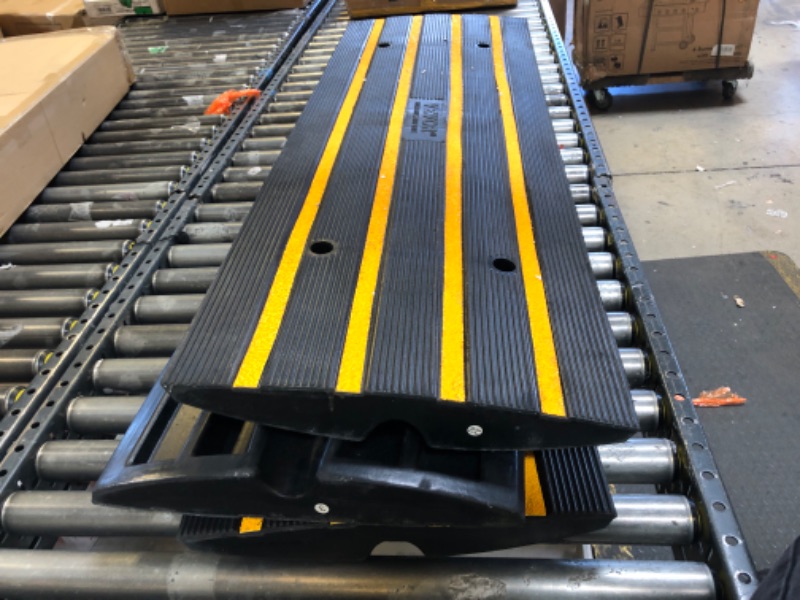 Photo 1 of VEVOR Curb Ramp, 3 Pack, 2.6" Rise, Rubber Driveway Ramps, Heavy Duty 33069 lbs Weight Capacity Threshold Ramp, Curbside Bridge Ramps
