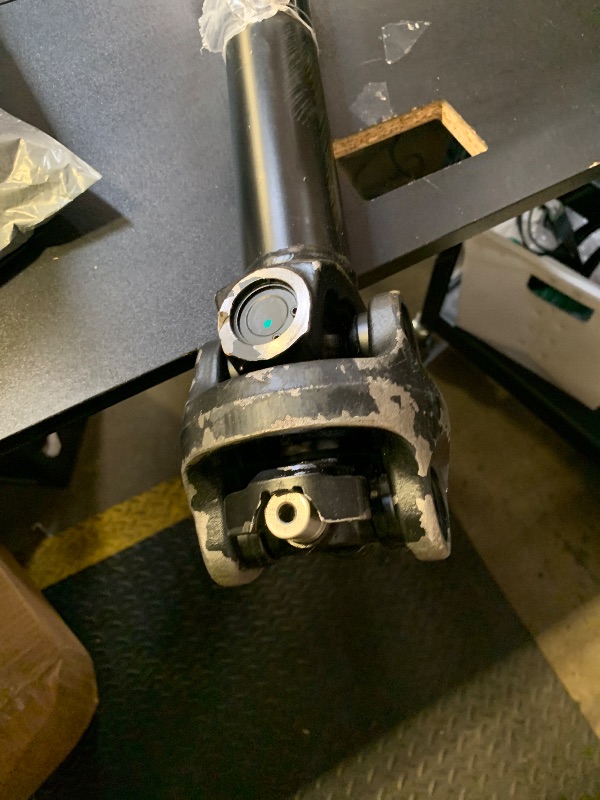 Photo 1 of Front Complete Drive Shaft Prop Shaft Driveshaft Assembly Compatible with Jeep Cherokee 1987-2001, Comanche 1987-1992, Wagoneer 1987-1990, 4WD Automatic Transmission 32.25inch Replace# 53005542