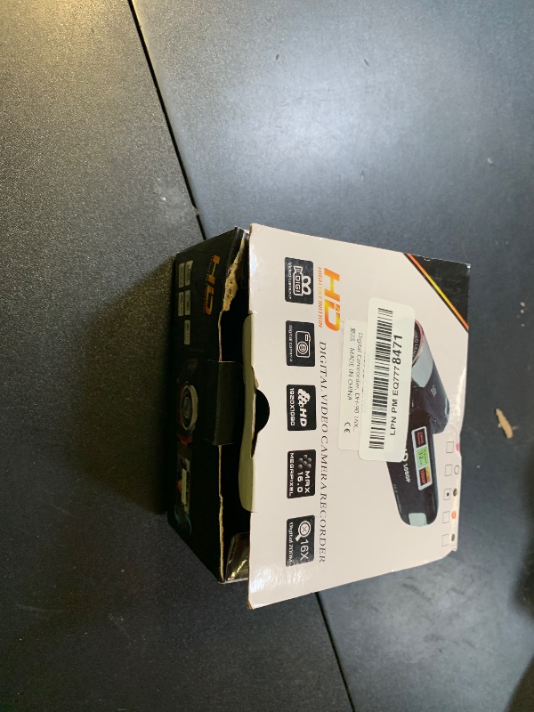 Photo 1 of Digital Camcorder, DH-90 16X Digital Zoom 2.7 Inch Colourful Display Screen, High Definition Camera Image Video Shooting Camcorder US Plug 110-240V