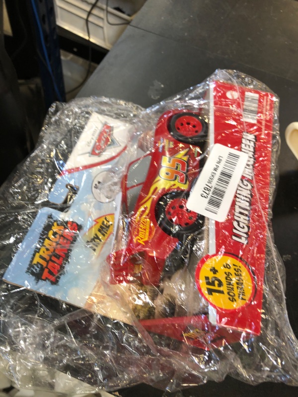 Photo 1 of Mattel Disney Pixar Cars Track Talkers Toy Vehicles, Lightning McQueen Talking Car, 5.5-inch Character Collectible