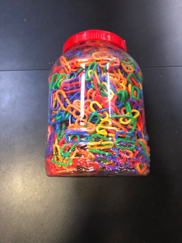 Photo 1 of Wettarn Bucket of 1000 Pcs Rainbow C Clip Hooks Chain Links Operation Christmas Plastic Kids Counting Toys Bulk Math Manipulatives Counters for Learning Supplies DIY Education Gifts Fine Motor Skill