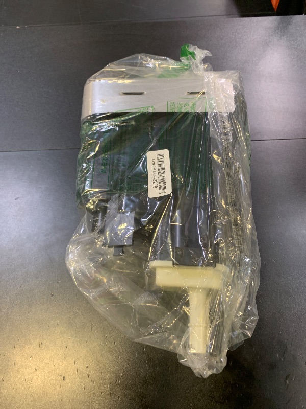 Photo 1 of GM Genuine Parts 215-573 (22728653) Vapor Canister without Vent Valve Solenoid