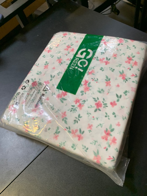 Photo 1 of Gogreen 3PC Deep Pocket Twin XL Sheet Set Fit 14", Breathable Microfiber Super Soft Sheet Set, Hotel Style Home Decor Twin XL Bed Sheet Set, Gift for Women, Men - Pink Floral